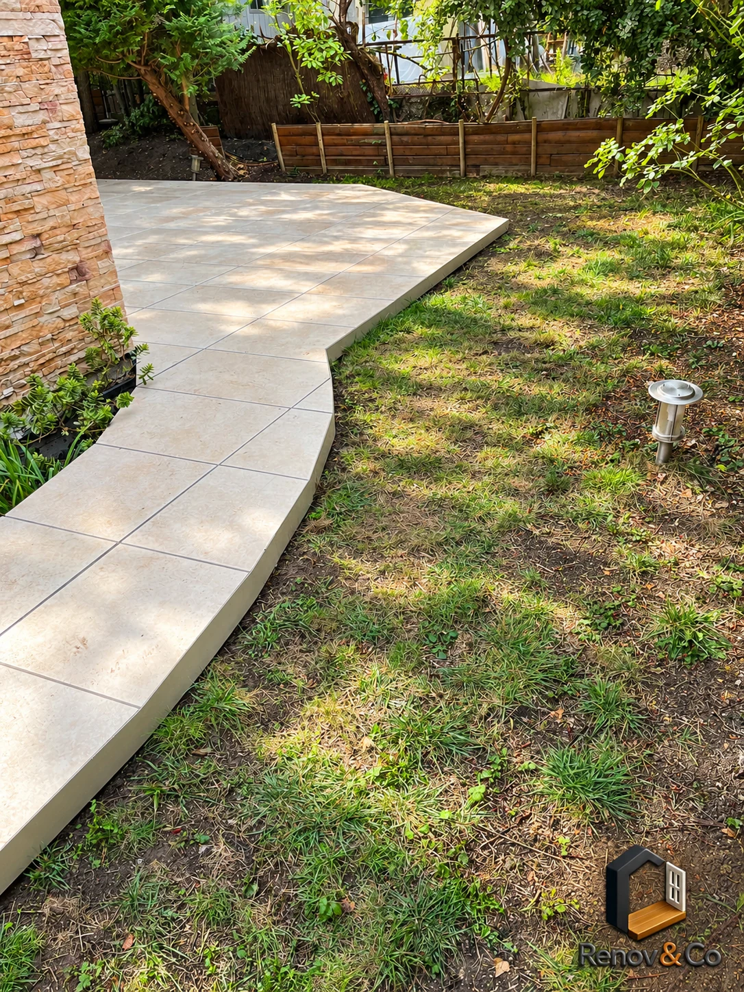 Courbe du cheminement et prolongement de la terrasse — Meudon